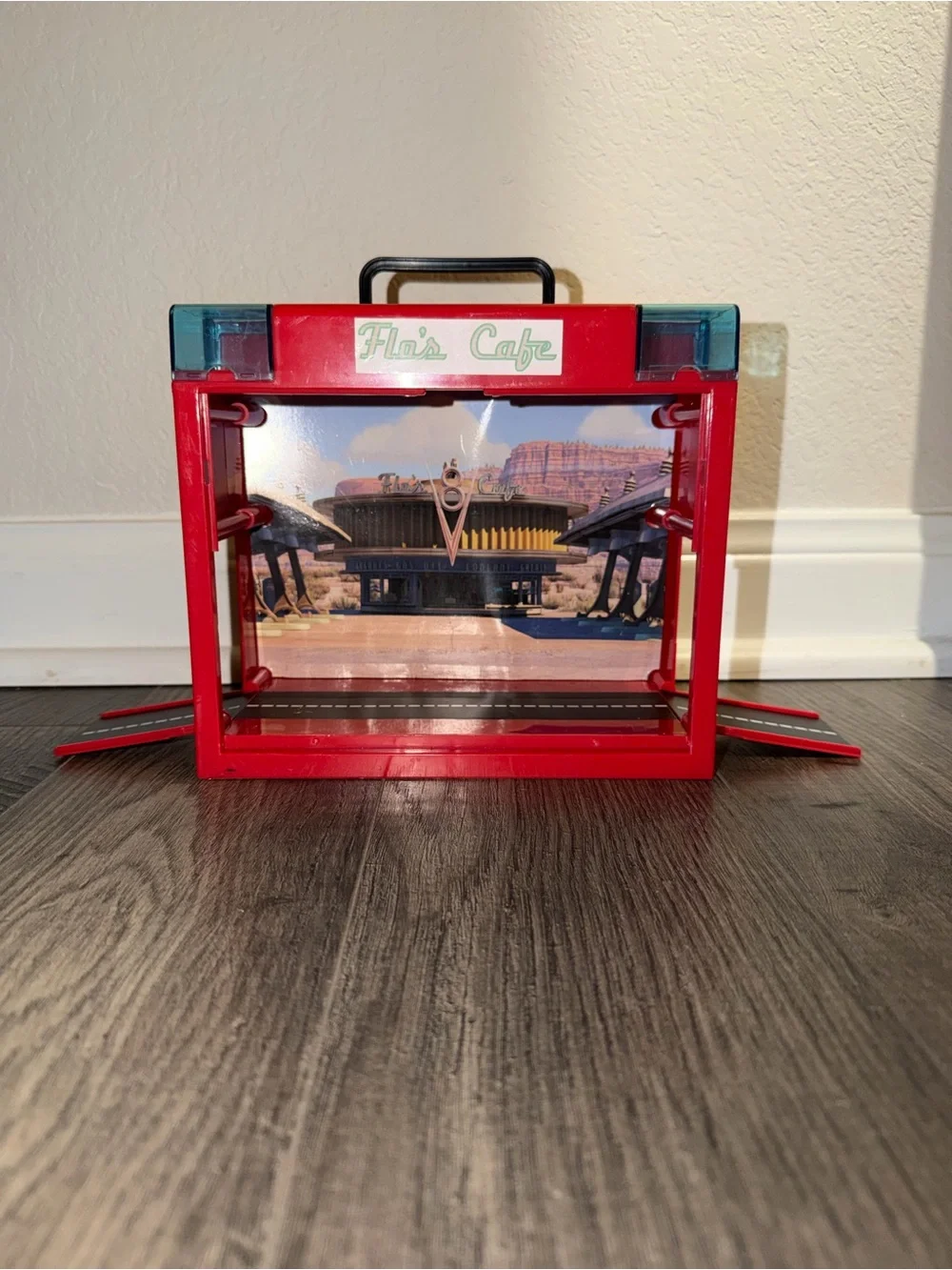 Disney / Pixar On-The-Go Flo's Cafe Playset